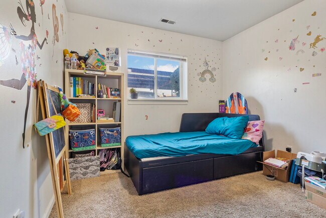 Building Photo - 4160 S Oak Meadows Dr