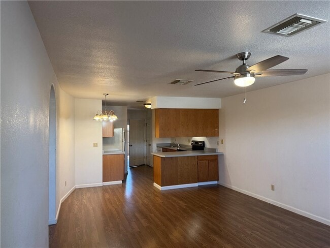 Building Photo - 3551 N Verdugo Rd
