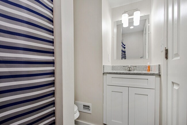 Building Photo - 4032 Clark Ave