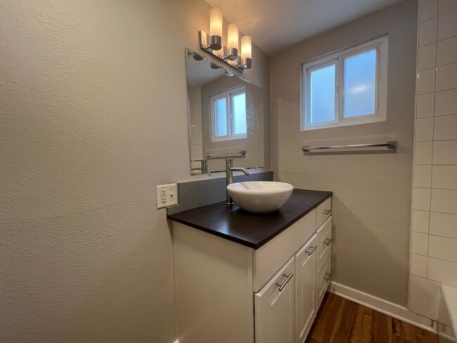 Building Photo - Ponderosa1104 (KC-KS)