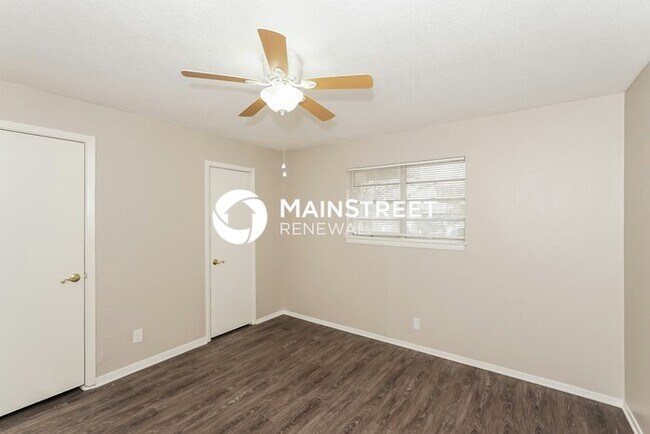 Building Photo - 3 Bedroom Pet-Friendly Home in North Richland Hills, TX with Main Street Renewal