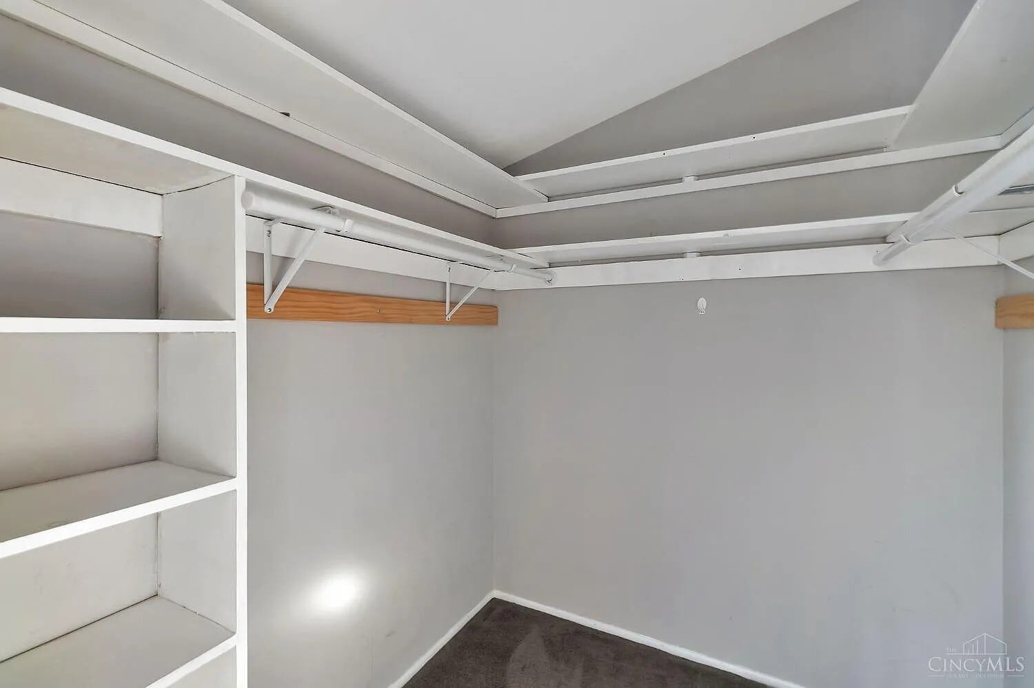 Building Photo - 7752 Montgomery Rd