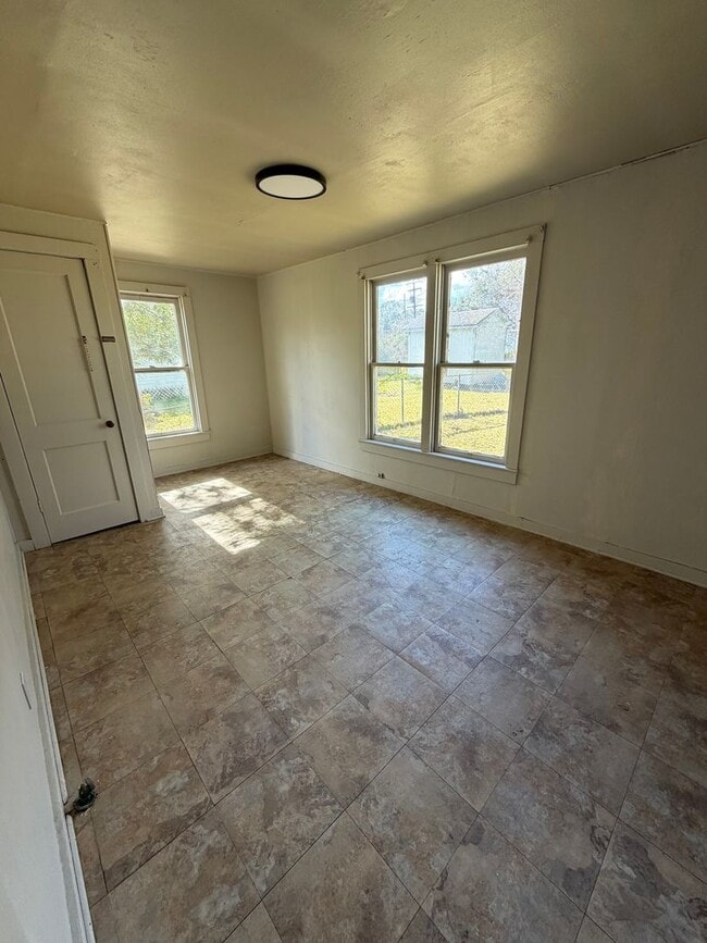 Building Photo - 3450 Brandon Ave