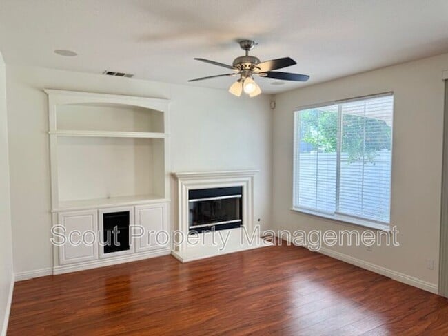 Building Photo - 39877 Worthington Pl