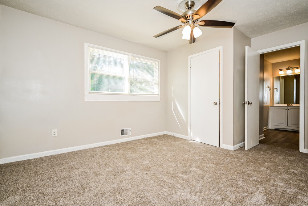 Building Photo - 3074 Menlo Park Dr