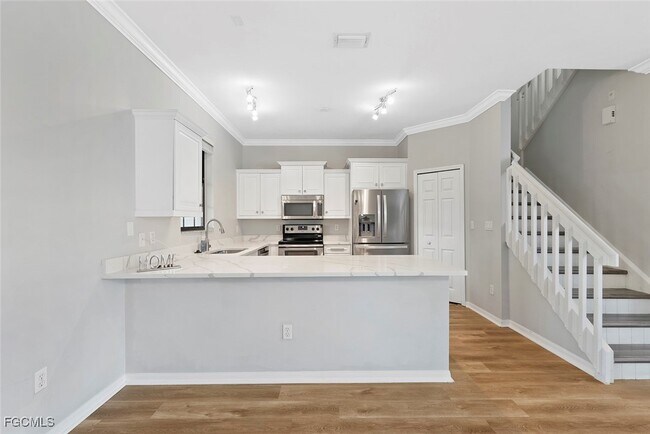 Building Photo - 14617 Sutherland Ave