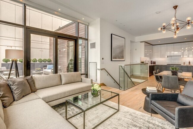 Building Photo - 1350 Boylston St