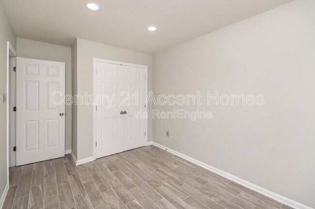 Building Photo - 5522 Jowett Ct