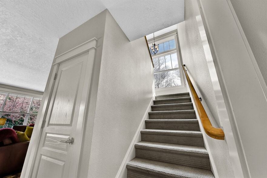 Building Photo - 5722 W Hidden Springs Dr