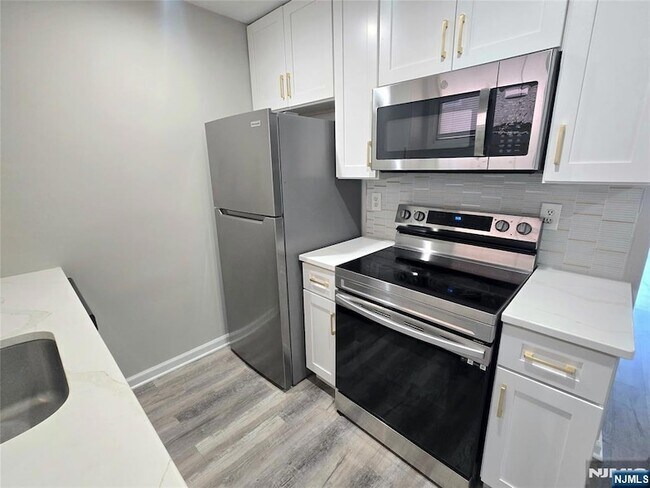 Building Photo - 105 State St