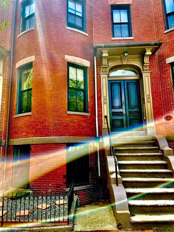 Building Photo - 27 E Concord St