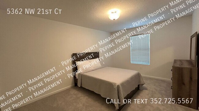 Building Photo - 5362 NW 21st Ct