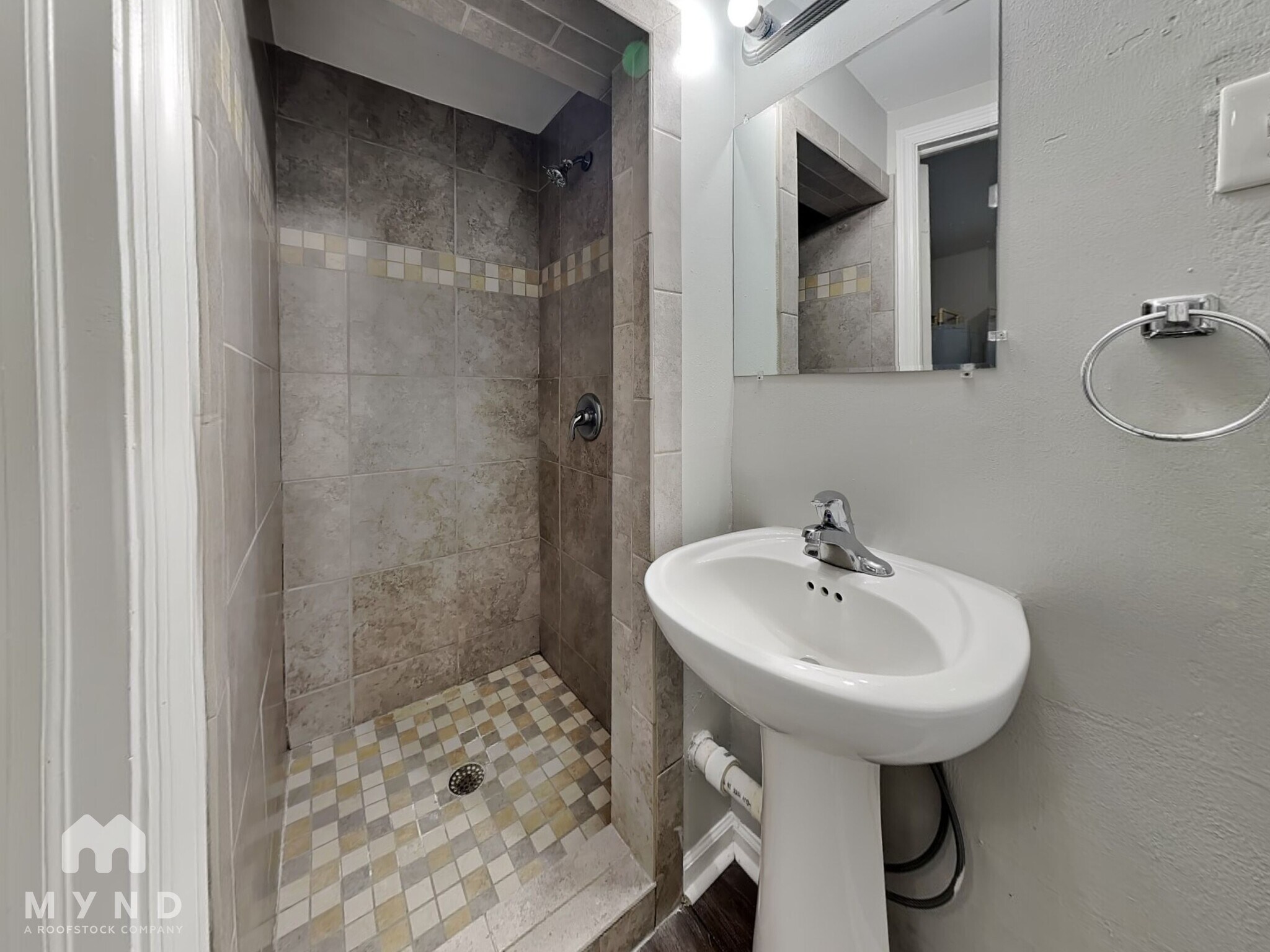 Building Photo - 6824 Gaillardia Rd S