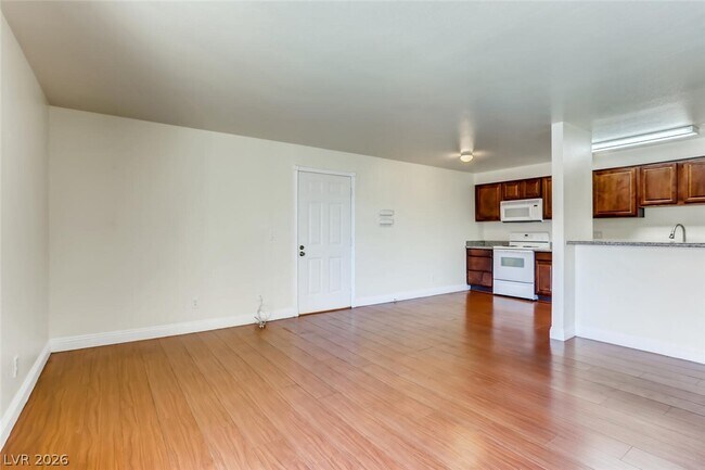Building Photo - 5229 Indian River Dr