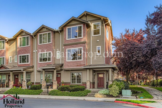 Primary Photo - Lovely 3-Level Townhouse in great Hillsbor...