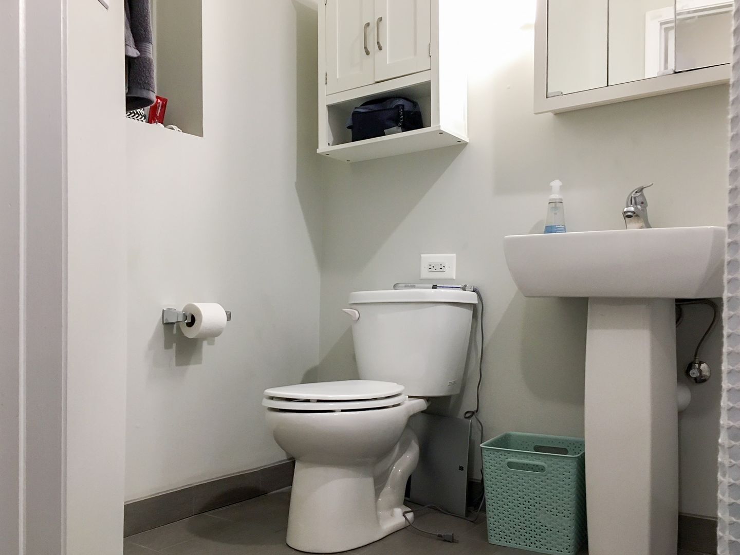 Building Photo - 3856 N Southport Ave