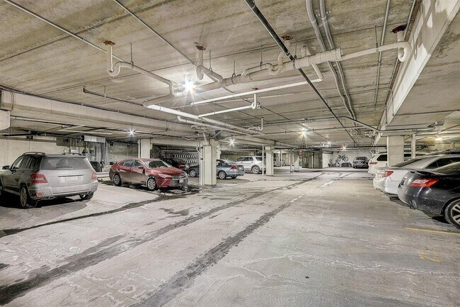 Building Photo - 2080 N Commerce St