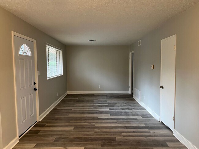 Building Photo - 3608 Willow Ln Dr