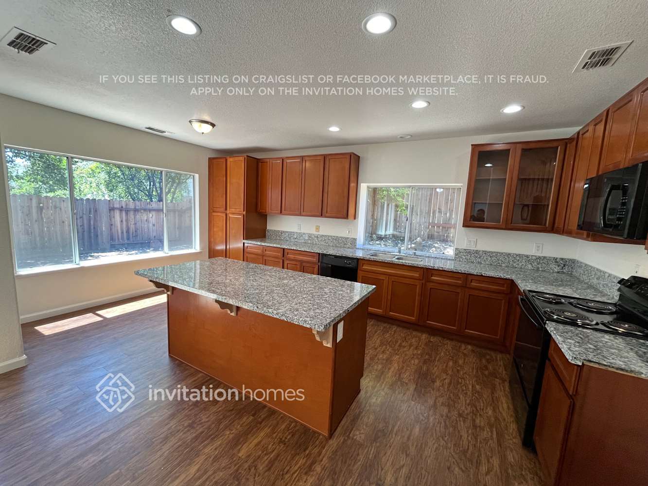 Building Photo - 6102 Cameo Dr