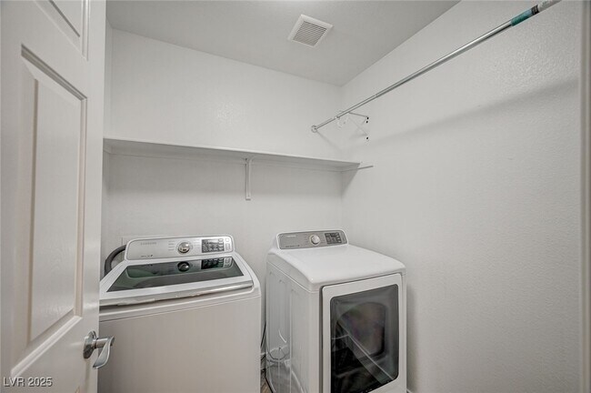 Building Photo - 123 Kava Kava St