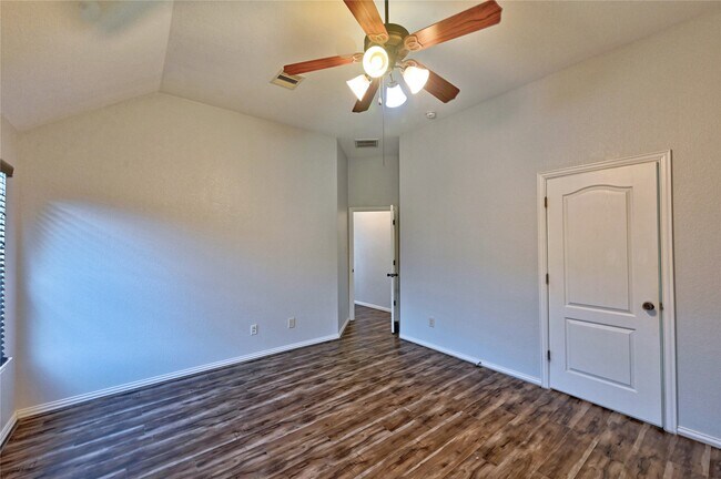 Building Photo - 5418 Brookway Willow Dr