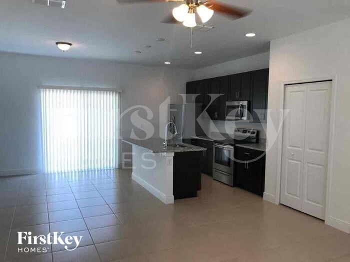 Building Photo - 418 Churchill Ct