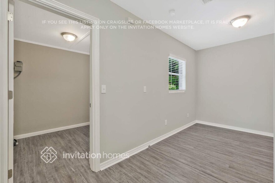 Building Photo - 2430 Wilmont Ave