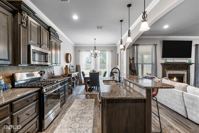 Building Photo - 701 Fir Wood Ln