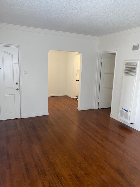 Building Photo - 1424 Hermosa Ave