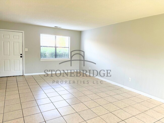 Building Photo - 2 bed, 1.5 bath townhome in Helena