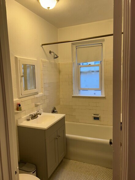 Building Photo - 53 Prospect St