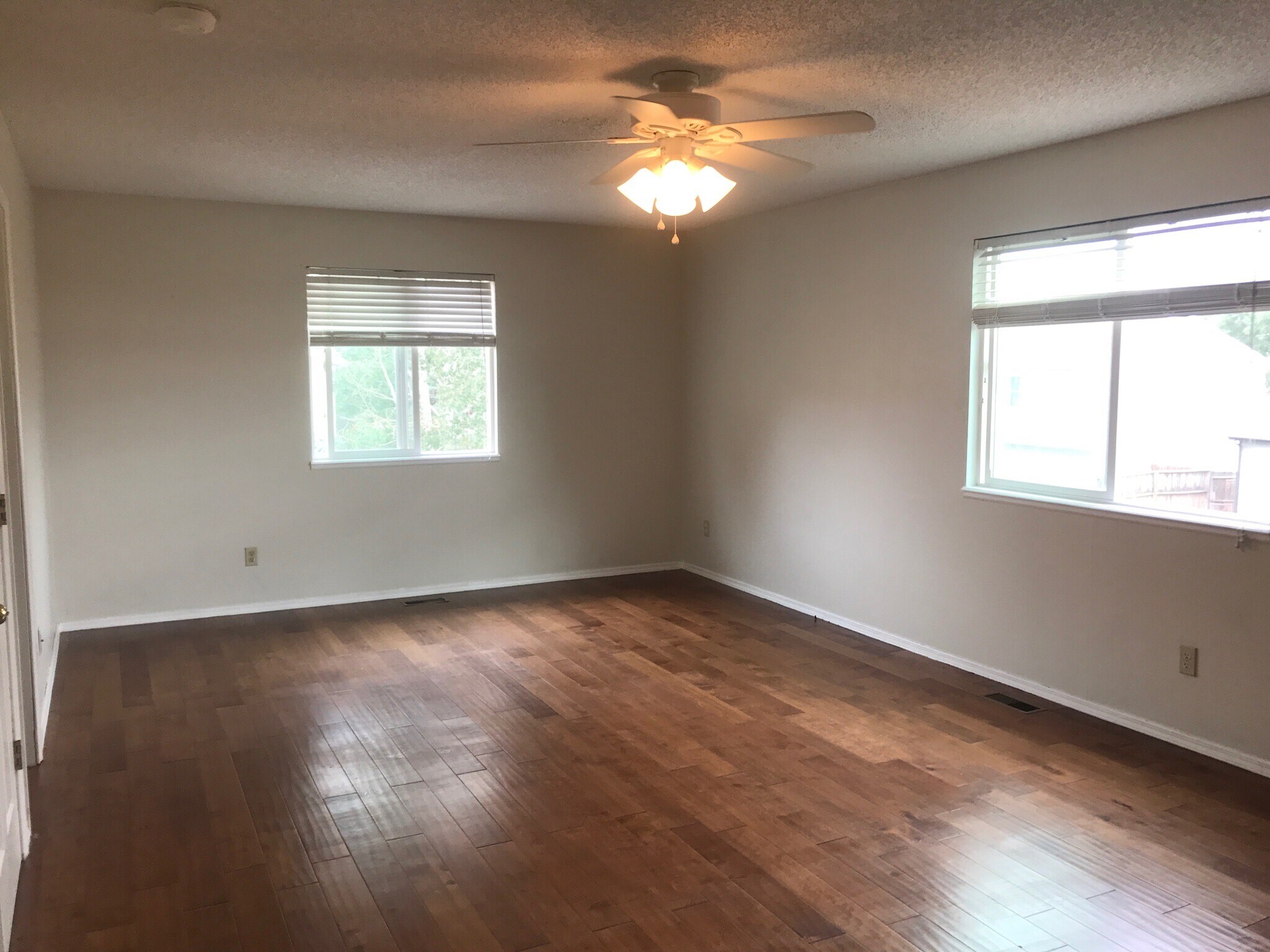 Building Photo - 5055 Victory Road