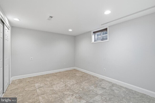 Building Photo - 1719 Melbourne Dr
