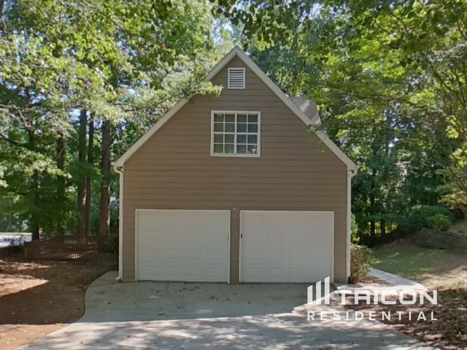 Building Photo - 6300 Holborne Ln