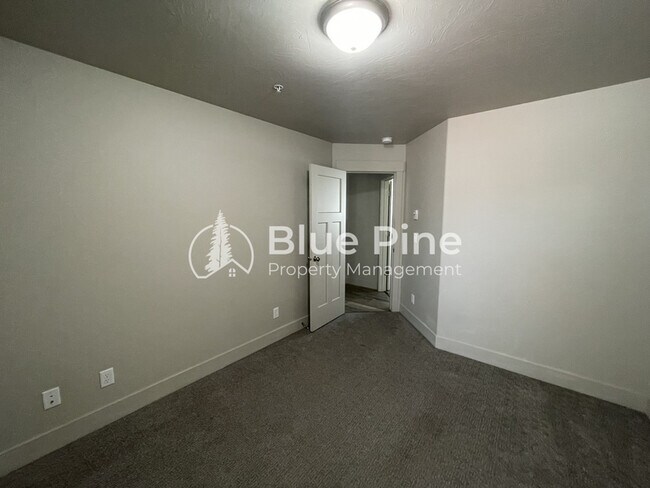 Building Photo - 3570 Colt Cir