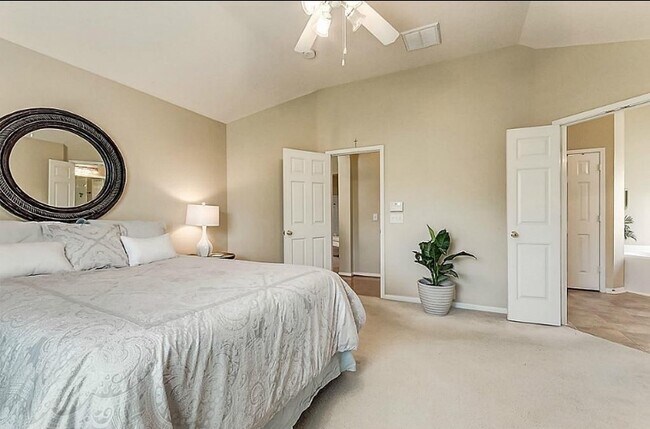 Building Photo - 2617 Sunday House Dr