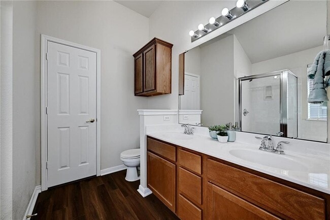 Building Photo - 317 McCoy Ln