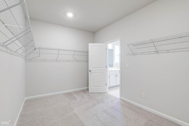 Building Photo - 724 Lanarck Wy