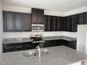 Building Photo - 3/2.5 Town Home in Winter Park!