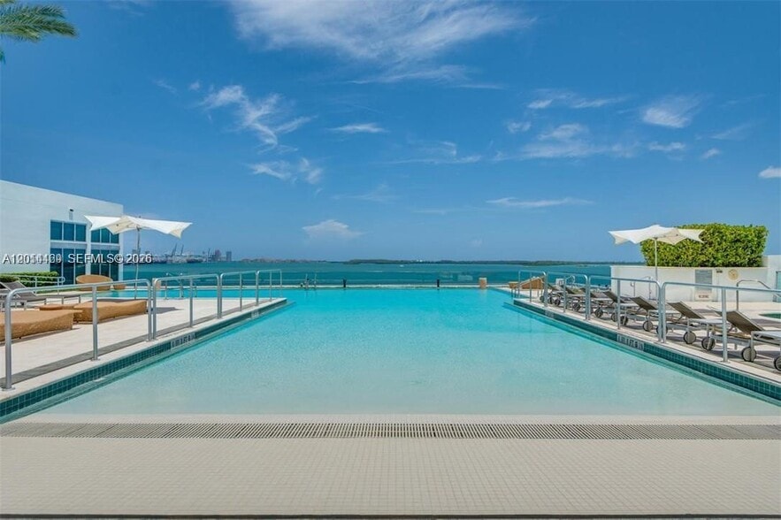 Building Photo - 1331 Brickell Bay Dr