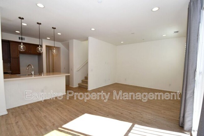 Building Photo - 433 Castiano St
