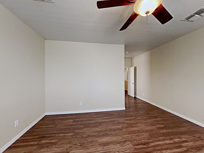 Building Photo - 30308 N 71st Ln