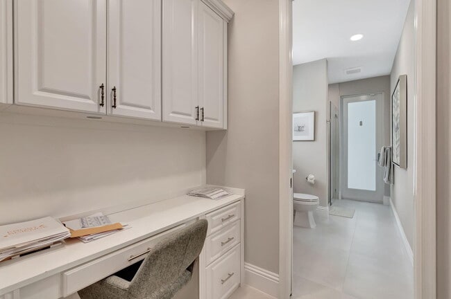 Building Photo - 5747 Paddington Way