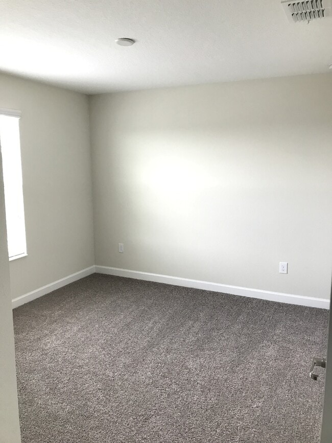 Building Photo - 5/3 Lake Nona/Moss park Home with FREE Lawncare, Internet, Cable and Phone