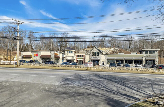 Building Photo - 180 Governor Trumbull Way