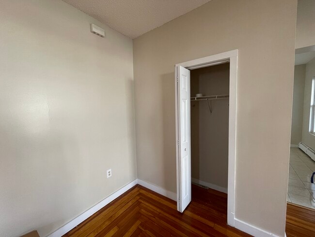 Building Photo - 509 Haverhill St