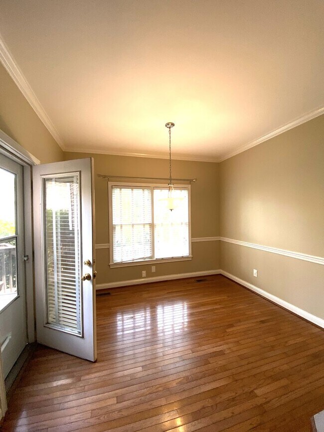 Building Photo - Palomar Home                  20260709