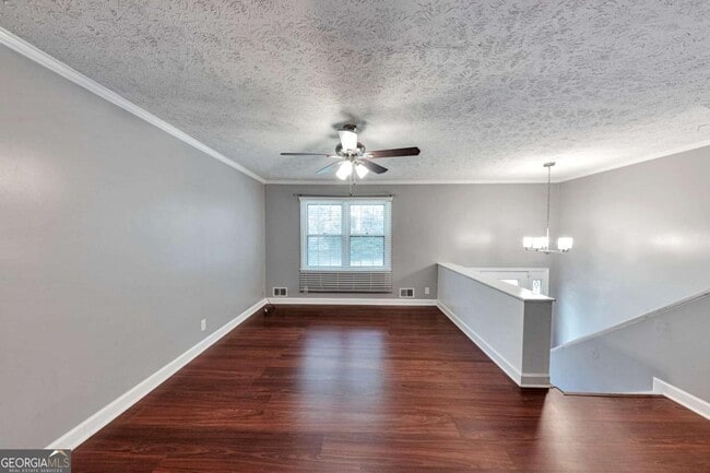 Building Photo - 115 Elizabeth Way