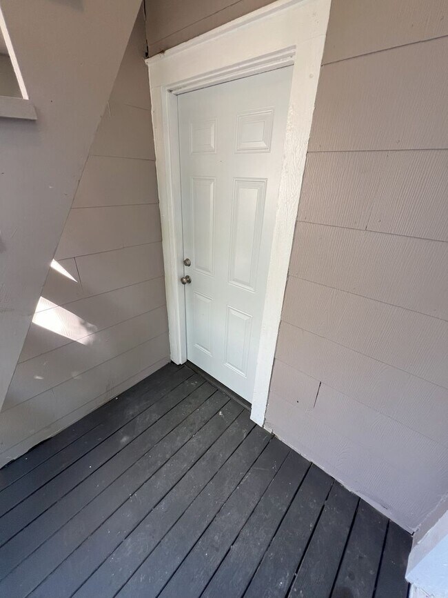 Building Photo - Charming 3-Bedroom Home Near Baton Rouge General Hospital!