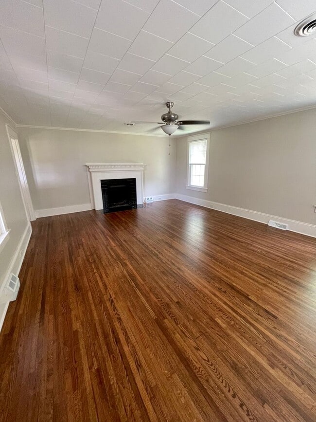 Building Photo - N Main Street China Grove NC, $1695 3br 2ba House